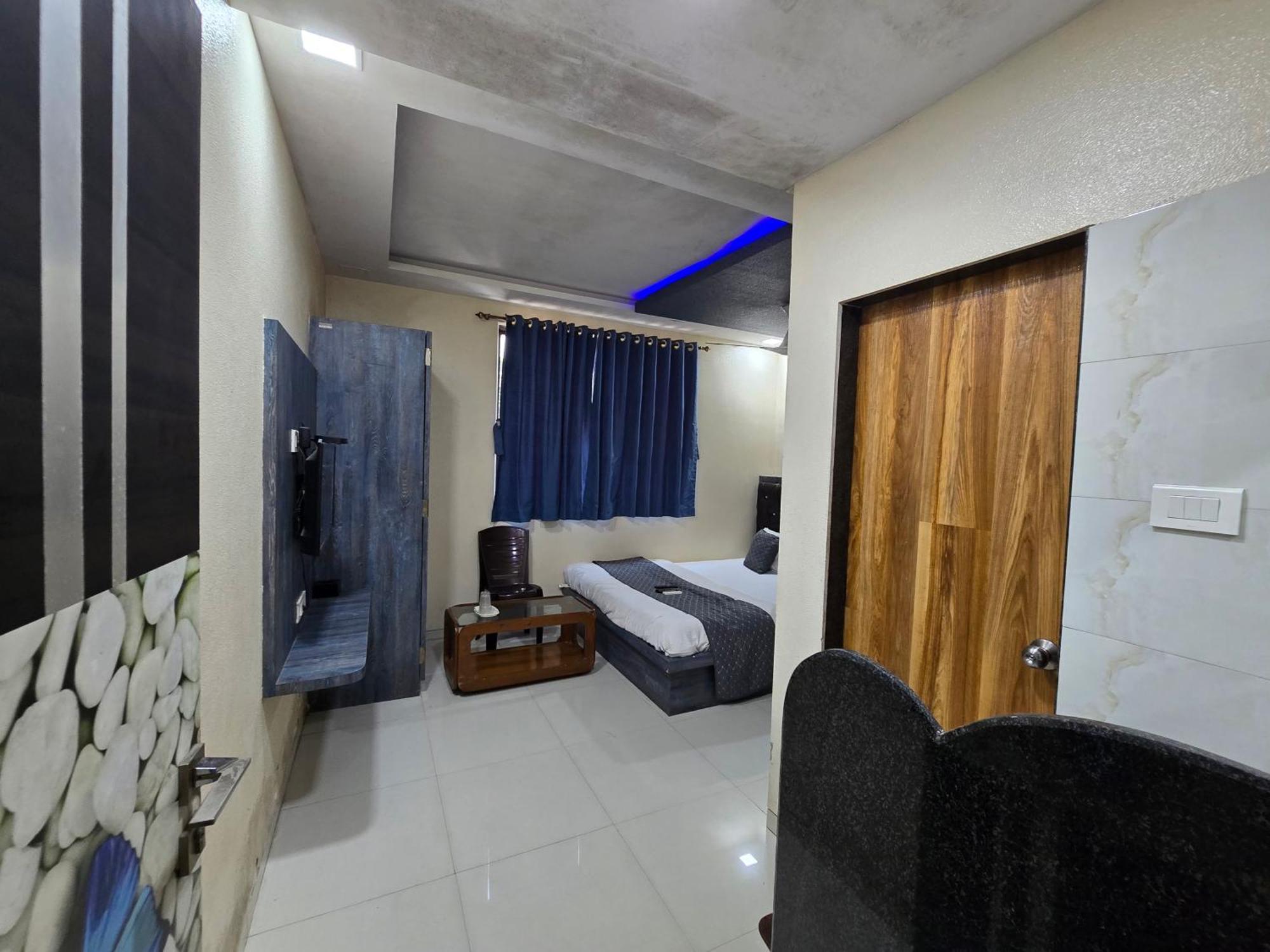 Hotel Mari Aai Residency Navi Mumbai Zimmer foto